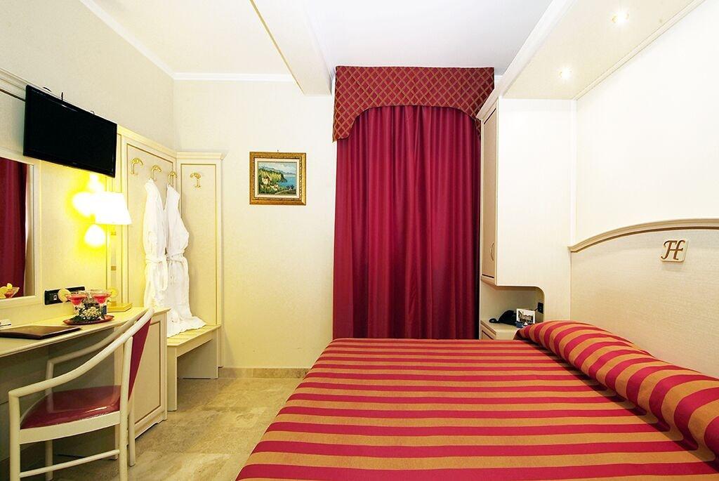 Fashion Hotel Valmontone Kültér fotó